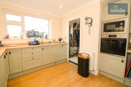 5 bedroom Detached house for sale in Charles Avenue, Louth, LN11