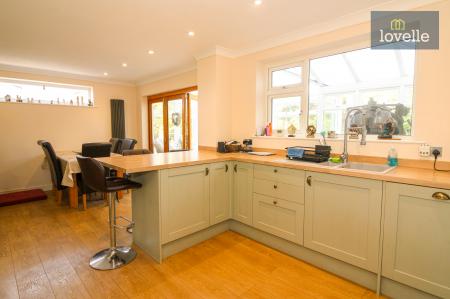 5 bedroom Detached house for sale in Charles Avenue, Louth, LN11