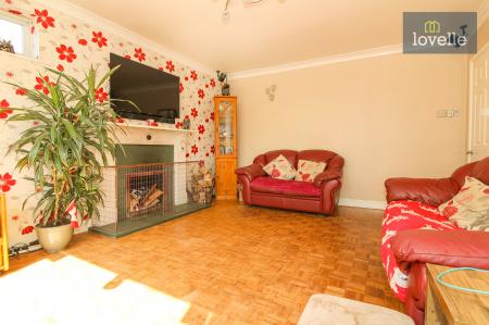 5 bedroom Detached house for sale in Charles Avenue, Louth, LN11
