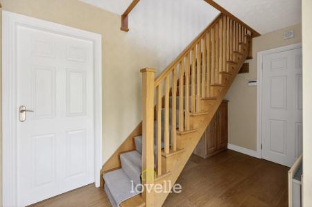 3 bedroom Detached house for sale in Stallingborough Road, Healing, DN41