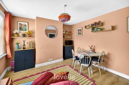 3 bedroom Terraced House for sale in Phyllis Avenue, Grimsby, DN34