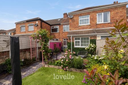 3 bedroom Terraced House for sale in Phyllis Avenue, Grimsby, DN34
