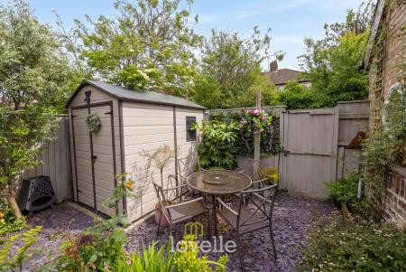 3 bedroom Terraced House for sale in Phyllis Avenue, Grimsby, DN34