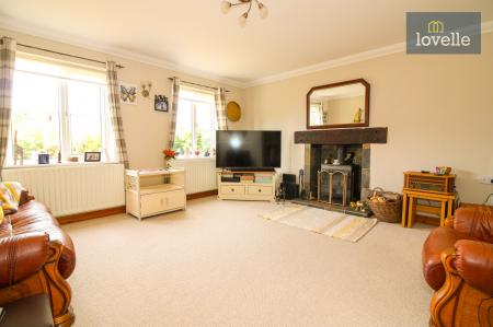 3 bedroom Detached house for sale in Squires Meadow, North Somercotes, LN11