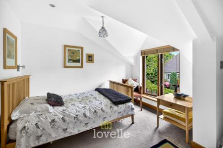 4 bedroom Detached house for sale in Main Road, Hatcliffe, DN37
