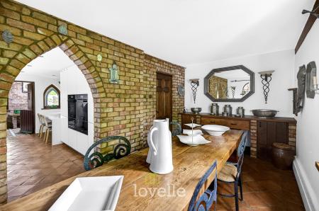 4 bedroom Detached house for sale in Main Road, Hatcliffe, DN37