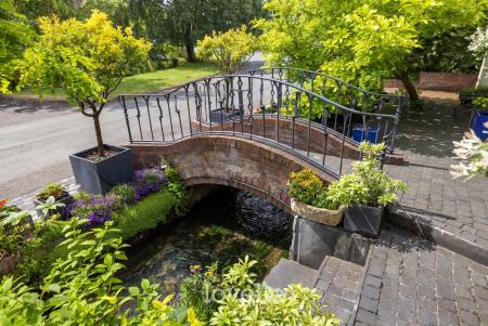 4 bedroom Detached house for sale in Main Road, Hatcliffe, DN37
