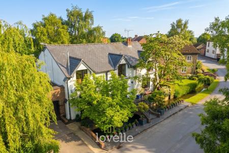 4 bedroom Detached house for sale in Main Road, Hatcliffe, DN37
