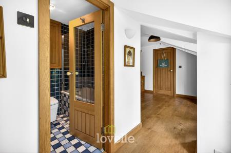 4 bedroom Detached house for sale in Main Road, Hatcliffe, DN37