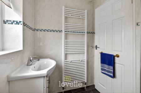 3 bedroom Semi-detached house for sale in Summerfield Avenue, Waltham, DN37