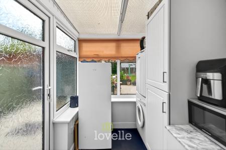 3 bedroom Semi-detached house for sale in Summerfield Avenue, Waltham, DN37