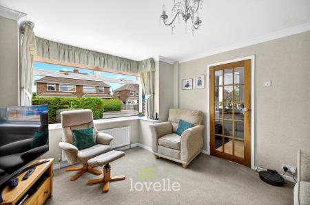 3 bedroom Semi-detached house for sale in Summerfield Avenue, Waltham, DN37