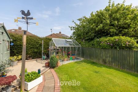 3 bedroom Semi-detached house for sale in Summerfield Avenue, Waltham, DN37