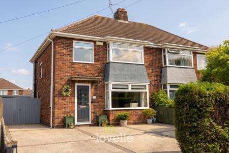Summerfield Avenue, Waltham, DN37