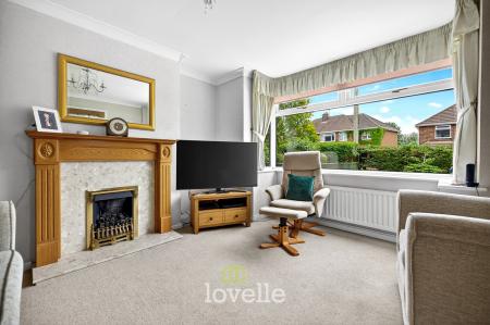 3 bedroom Semi-detached house for sale in Summerfield Avenue, Waltham, DN37