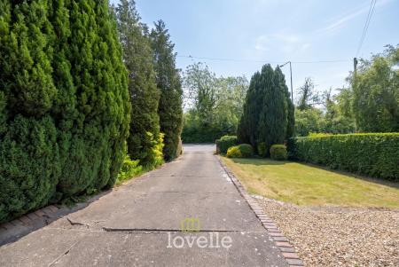 3 bedroom Semi-detached house for sale in Brigsley Road, Waltham, DN37