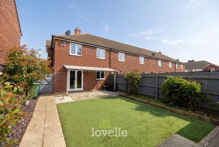 3 bedroom Semi-detached house for sale in Gervase Holles Way, Grimsby, DN33