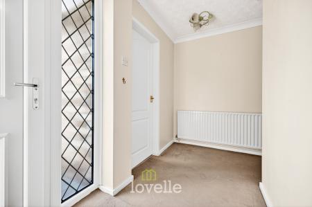 3 bedroom Detached bungalow for sale in Holton Mount, Holton-le-Clay, DN36