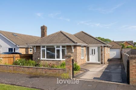 Holton Mount, Holton-le-Clay, DN36
