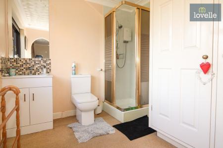 3 bedroom Detached bungalow for sale in Meadow Close, Grimoldby, LN11