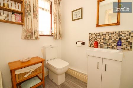 3 bedroom Detached bungalow for sale in Meadow Close, Grimoldby, LN11