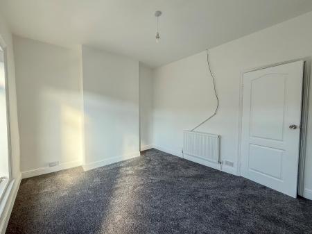 3 bedroom Terraced House to let in Fairmont Road,, Grimsby, DN32
