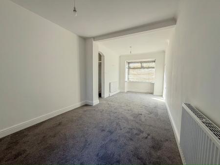 3 bedroom Terraced House to let in Fairmont Road,, Grimsby, DN32
