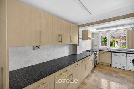 3 bedroom Terraced House for sale in Curry Road, Grimsby, DN34