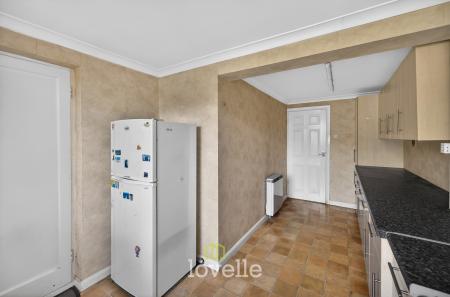 3 bedroom Terraced House for sale in Curry Road, Grimsby, DN34