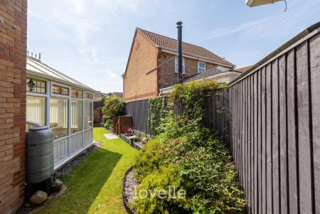 3 bedroom Detached house for sale in Holme Farm Close, Great Coates, DN37
