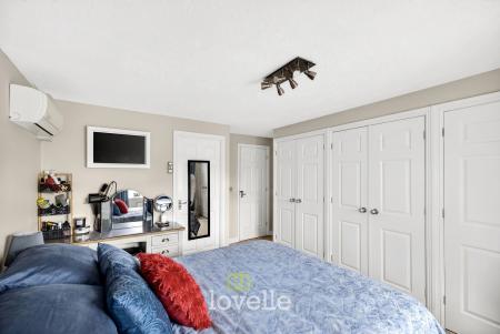 4 bedroom Detached house for sale in Larkspur Avenue, Healing, DN41