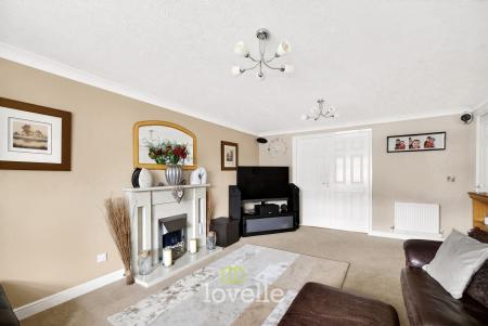 4 bedroom Detached house for sale in Larkspur Avenue, Healing, DN41