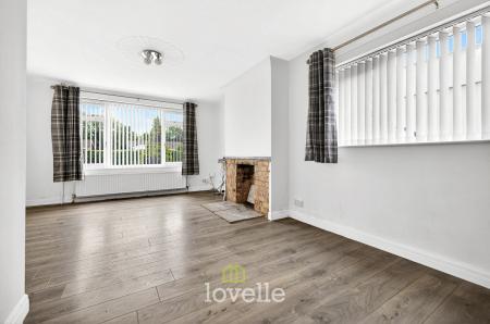 3 bedroom Detached house for sale in School Road, South Killingholme, DN40