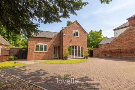 3 bedroom Detached house for sale in Welholme Road, Grimsby, DN32