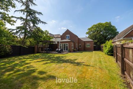 3 bedroom Detached house for sale in Welholme Road, Grimsby, DN32