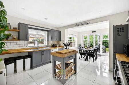 3 bedroom Detached house for sale in Welholme Road, Grimsby, DN32