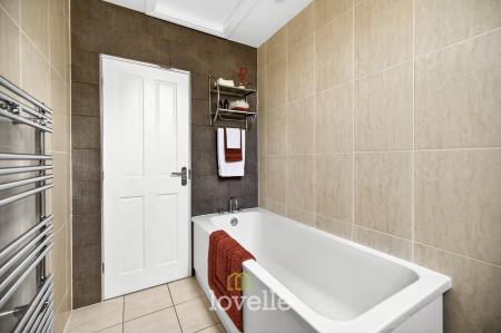 3 bedroom Detached house for sale in Welholme Road, Grimsby, DN32
