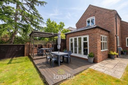 3 bedroom Detached house for sale in Welholme Road, Grimsby, DN32