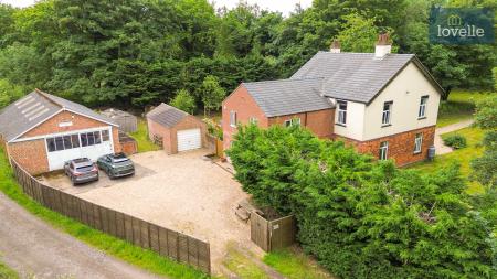 5 bedroom Detached house for sale in Warren Road, North Somercotes, LN11