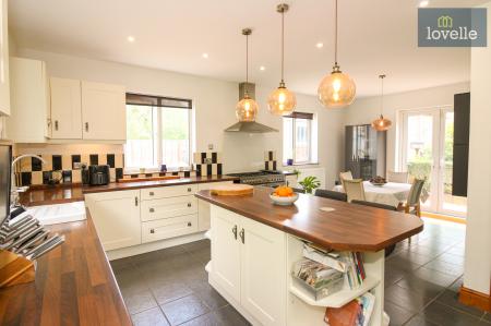5 bedroom Detached house for sale in Warren Road, North Somercotes, LN11