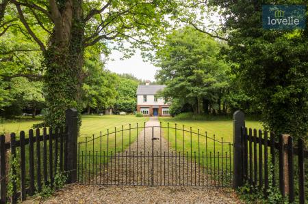 5 bedroom Detached house for sale in Warren Road, North Somercotes, LN11