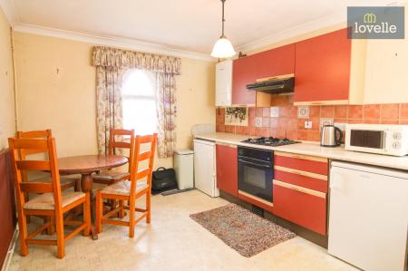 3 bedroom Detached house for sale in Kenwick, Louth, LN11