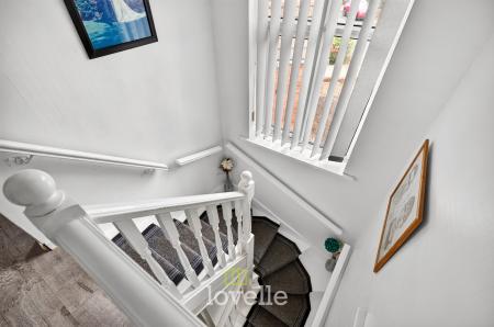 3 bedroom Semi-detached house for sale in Roundway, Grimsby, DN34