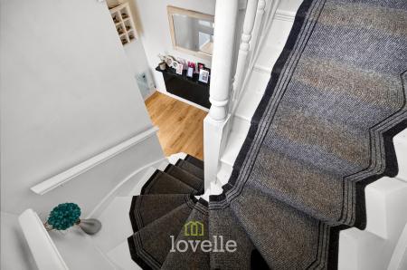3 bedroom Semi-detached house for sale in Roundway, Grimsby, DN34