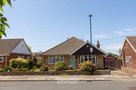 3 bedroom Detached bungalow for sale in Pelham Avenue, Scartho, Grimsby, DN33