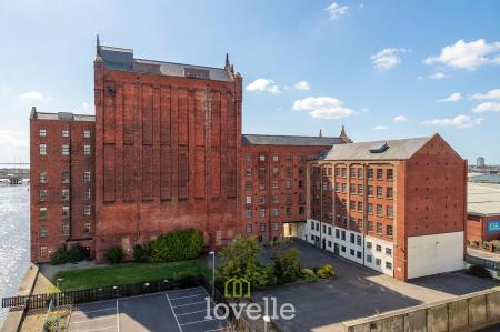1 bedroom Flat for sale in Victoria Street, Grimsby, DN31