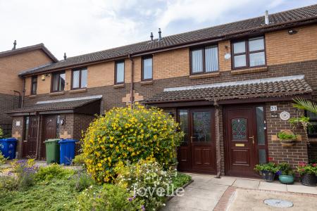 2 bedroom Terraced House for sale in Waterside Drive, Grimsby, DN31