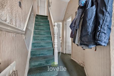 3 bedroom Terraced House for sale in Humberstone Road, Grimsby, DN32