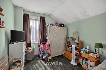 3 bedroom Terraced House for sale in Humberstone Road, Grimsby, DN32