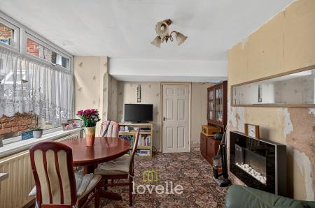 3 bedroom Terraced House for sale in Humberstone Road, Grimsby, DN32